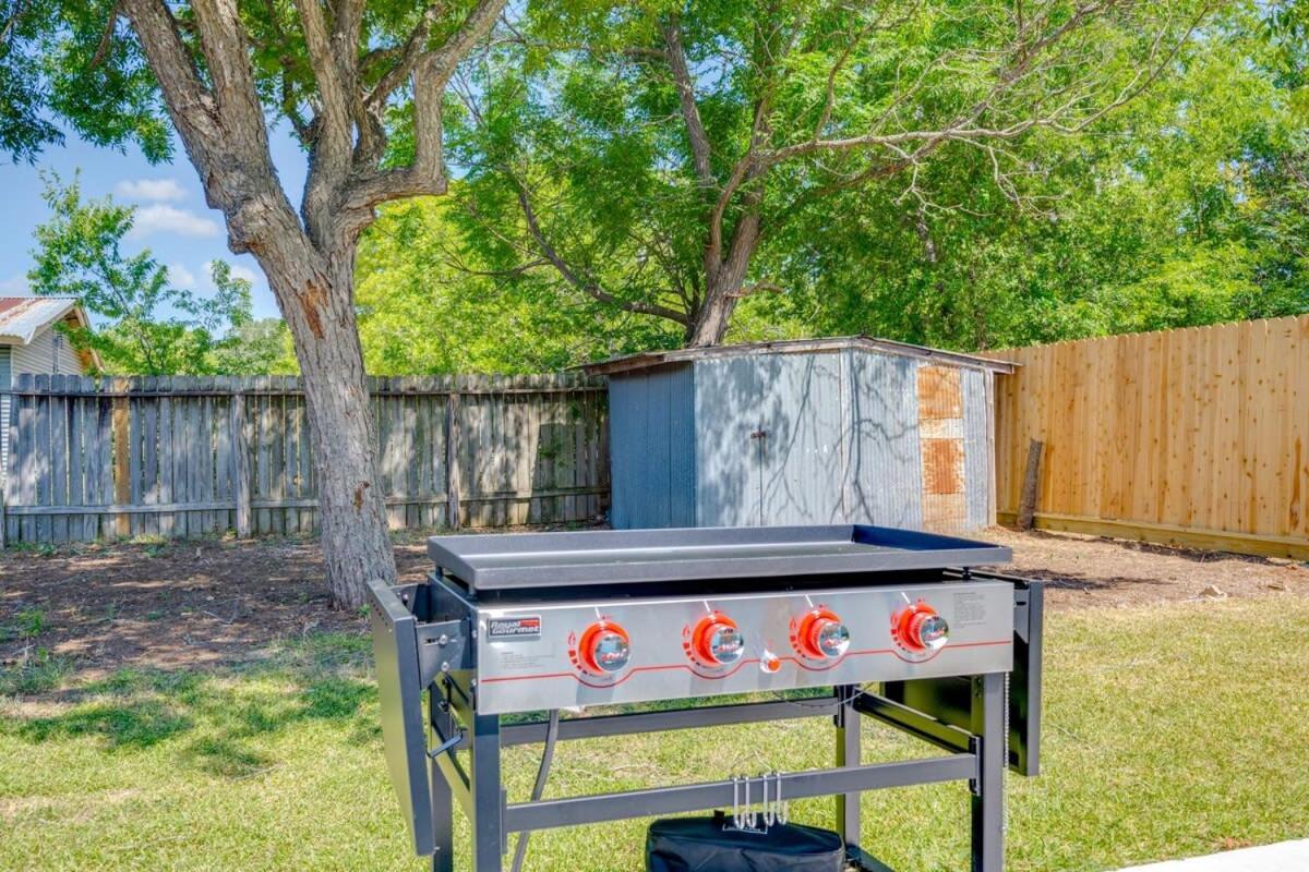 2 Kings Hot Tub Modern Cottage Hill Country Blanco Eksteriør billede